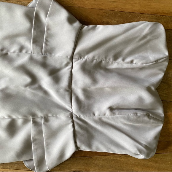 Strapless light grey peplum H&M dress, size 6 - Picture 3 of 7